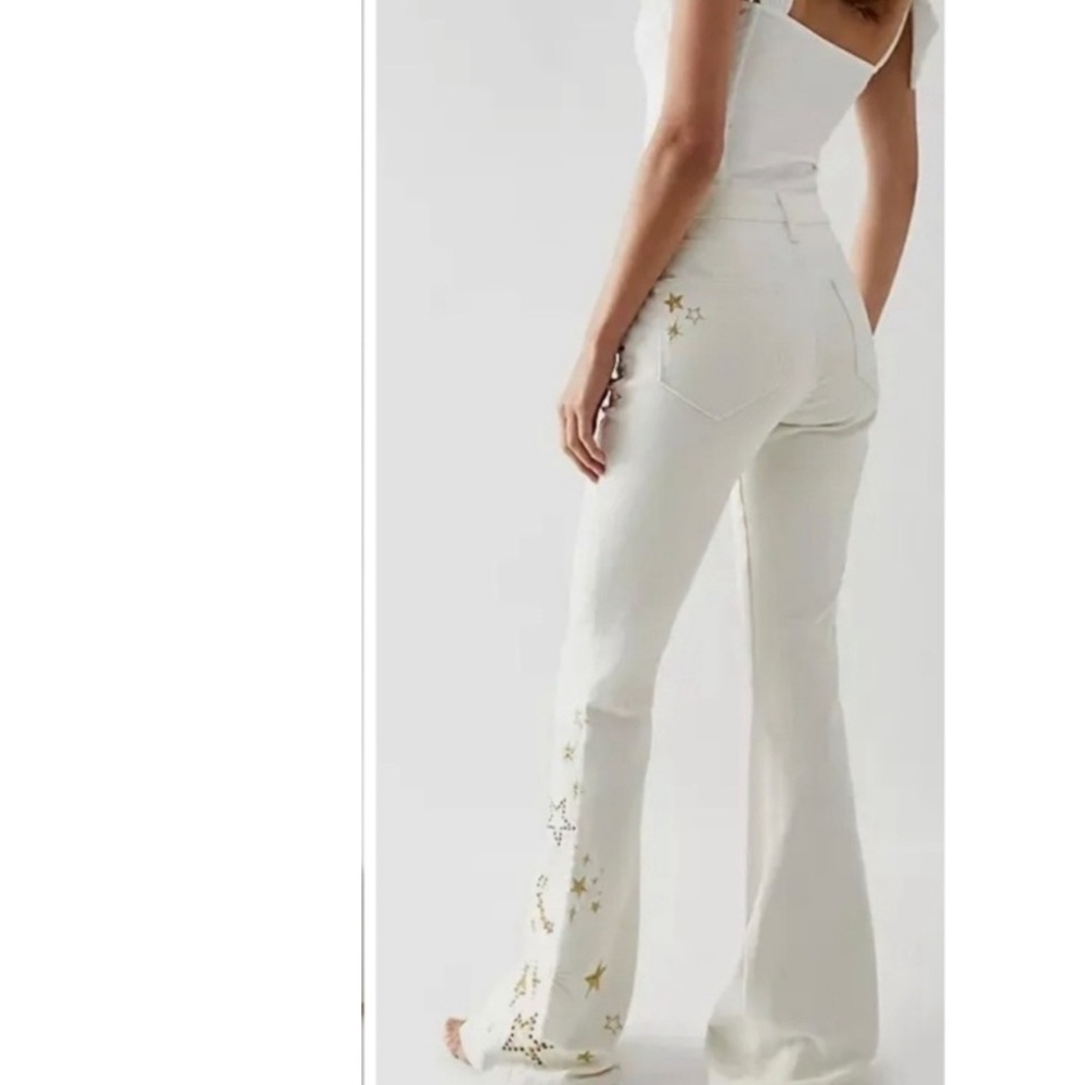 Free People × Driftwood Farrah Embroidered
Flare Jeans - Picture 4 of 7